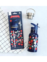 Trinkkappe, Strohhalm und Bürstenset: Erdbeeren