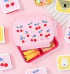 Bento-Lunchbox: Kirschen