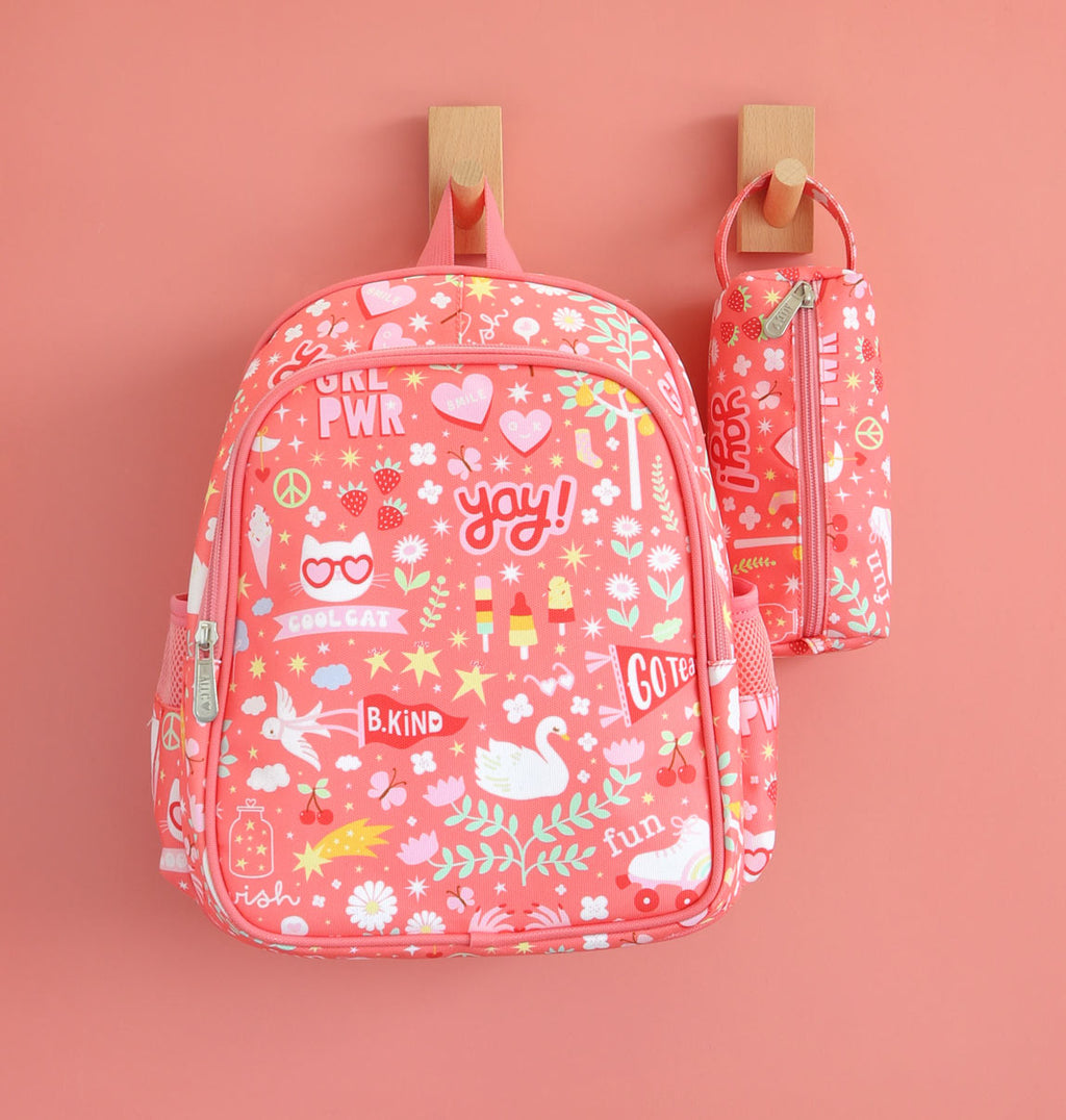 koraalroze rugzak met bijpassend etui uit de Fun collectie